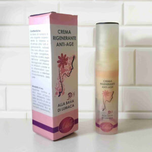 Crema rigenerante a base di bava di lumaca
