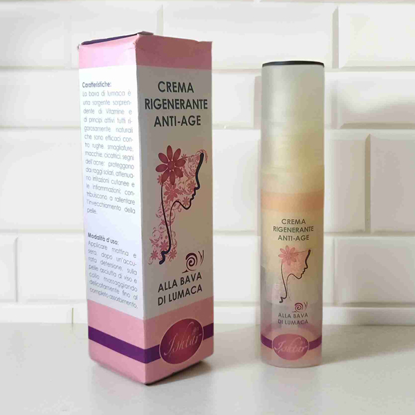 Crema rigenerante a base di bava di lumaca