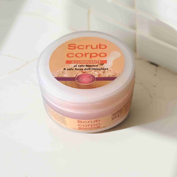 Scrub Corpo Illuminante – Sale Marino & Sale Rosa dell’Himalaya