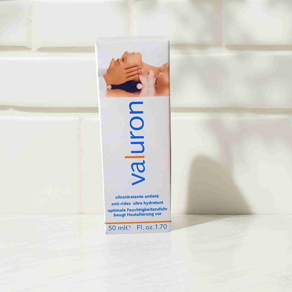 Fluido anti età ultra idratante Valuron